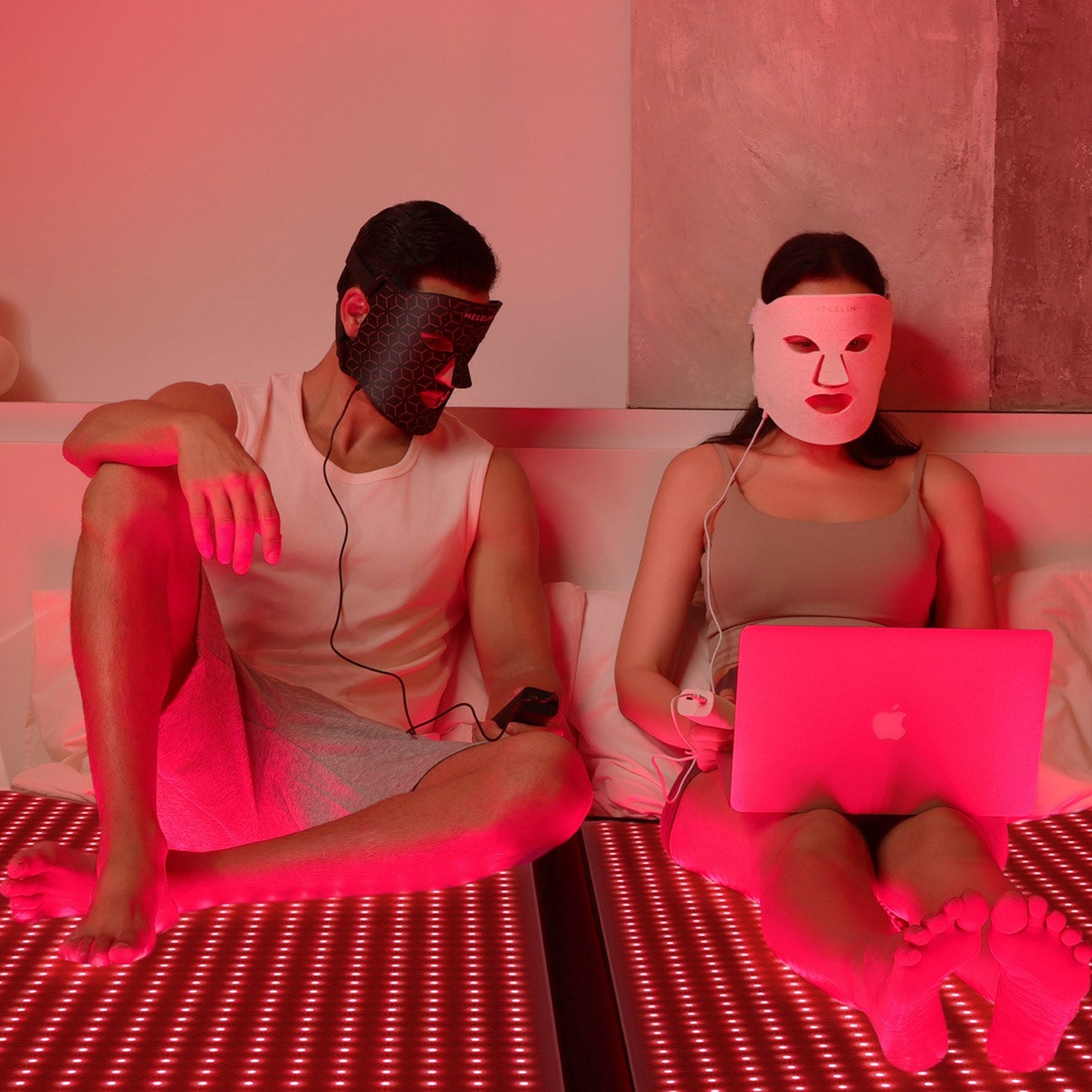 Uviva Red and Infrared Light Therapy Pod